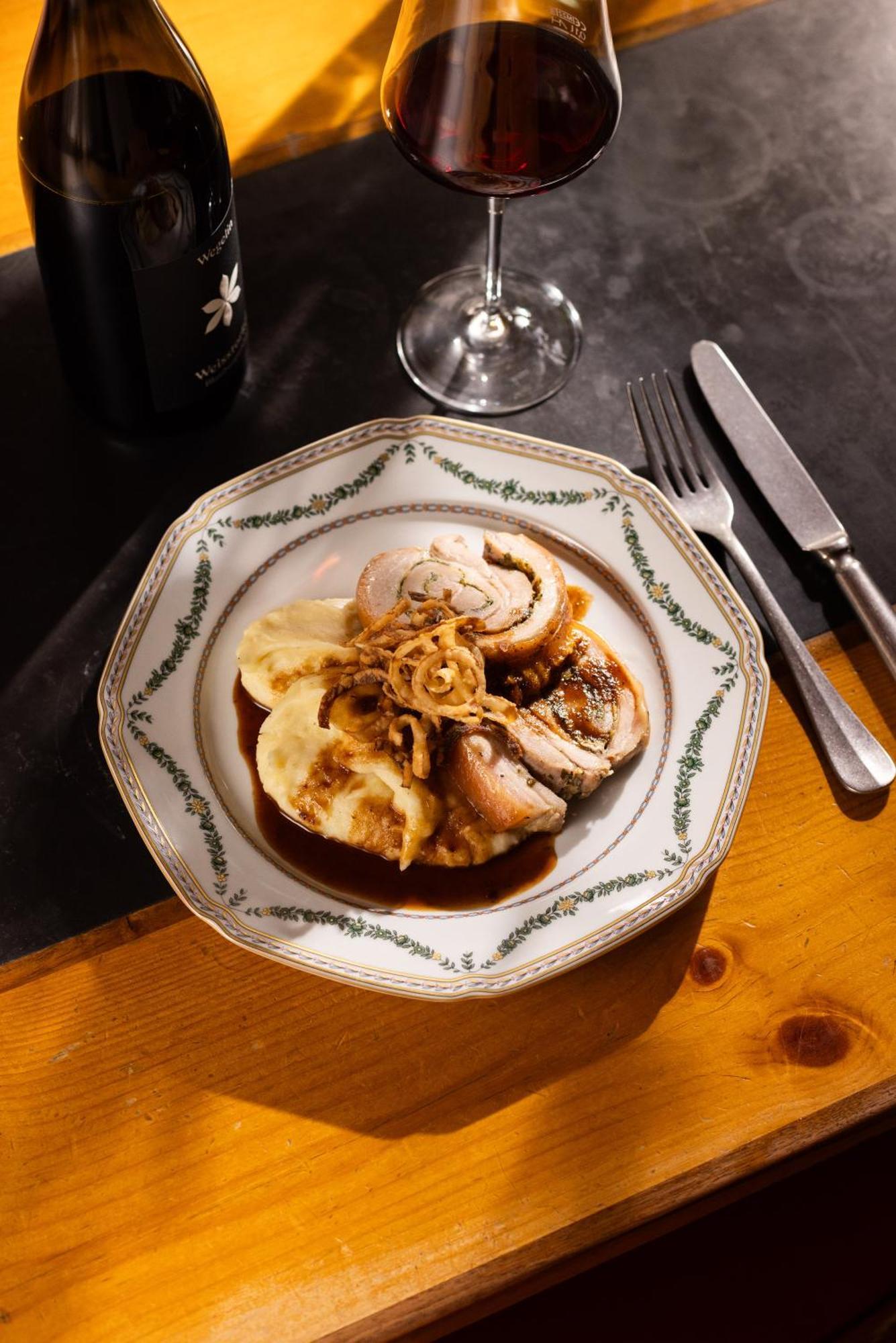 Hotel Chesa Rosatsch - Home Of Food 첼레리나 외부 사진