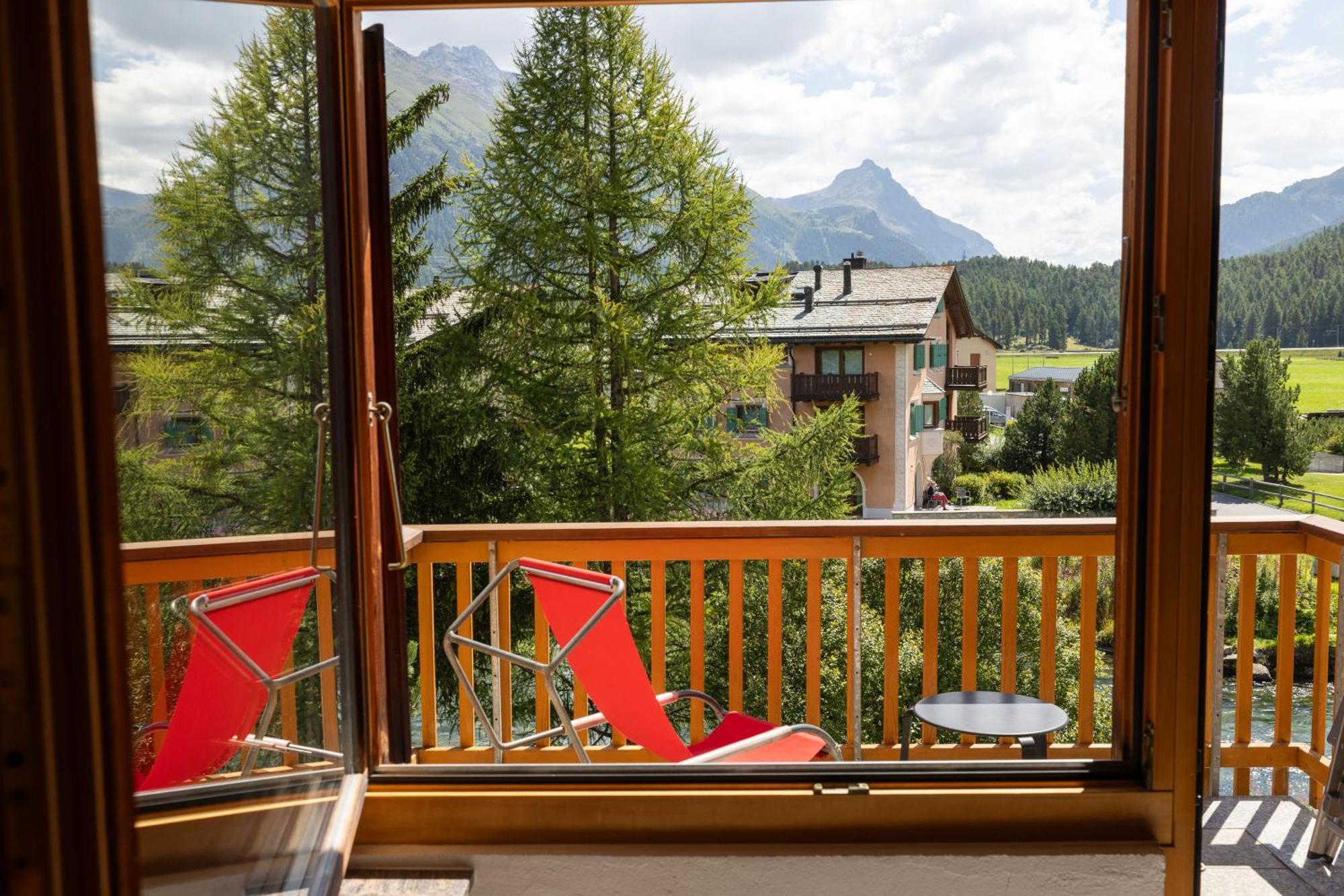 Hotel Chesa Rosatsch - Home Of Food 첼레리나 외부 사진